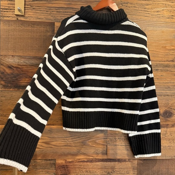 Z-Supply Josephine Striped Black and White Turtleneck Sweater NWT - Picture 4 of 12